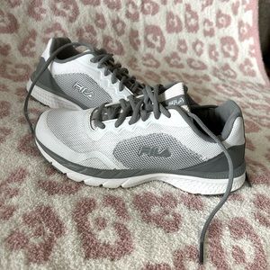 Women’s Fila sneakers memory foam insoles